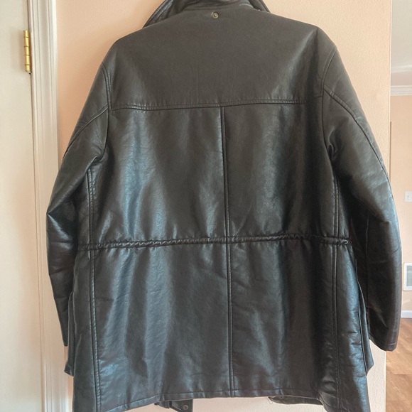 ( Armani brand) GV Emporio men’s coat size vegan leather, large - Picture 15 of 16